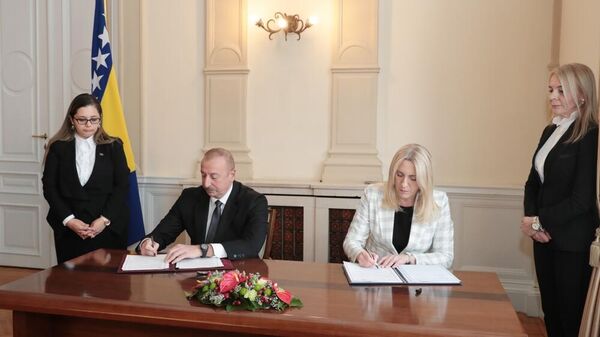 Подписана Декларация о стратегическом партнерстве между Азербайджанской Республикой и Боснией и Герцеговиной
 - Sputnik Азербайджан
