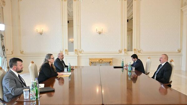 Президент Ильхам Алиев принял заместителя помощника государственного секретаря США - Sputnik Азербайджан