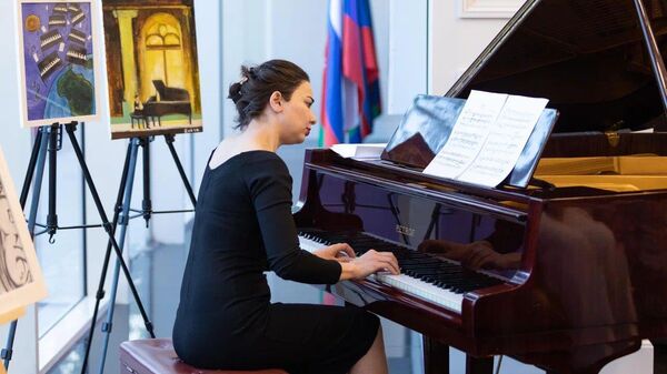 Мероприятие, посвященное 150-летию известного композитора, пианиста Сергея Рахманинова - Sputnik Азербайджан