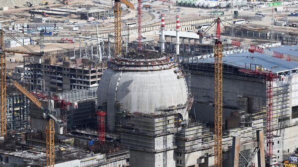 1-й энергоблок строящейся атомной электростанции Аккую в турецком городе Гюльнар - Sputnik Азербайджан
