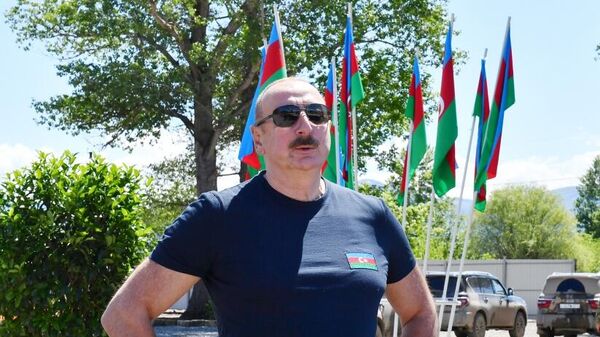 Президент Ильхам Алиев  в Зангилане - Sputnik Азербайджан
