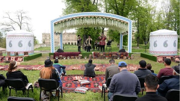 “Xarıbülbül” Beynəlxalq Musiqi Festivalı başlayıb - Sputnik Azərbaycan