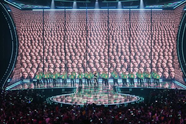 Дади Фрейр выступает во время финала «Евровидение-2023» на M&amp;S Bank Arena в Ливерпуле. - Sputnik Азербайджан