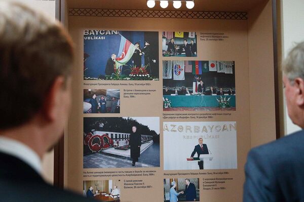 Выставка «Гейдар Алиев. Жизнь длиною в вечность» в Государственной Думе РФ - Sputnik Азербайджан