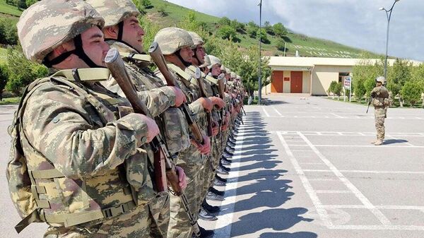Проводятся очередные учебные сборы военнообязанных - Sputnik Azərbaycan