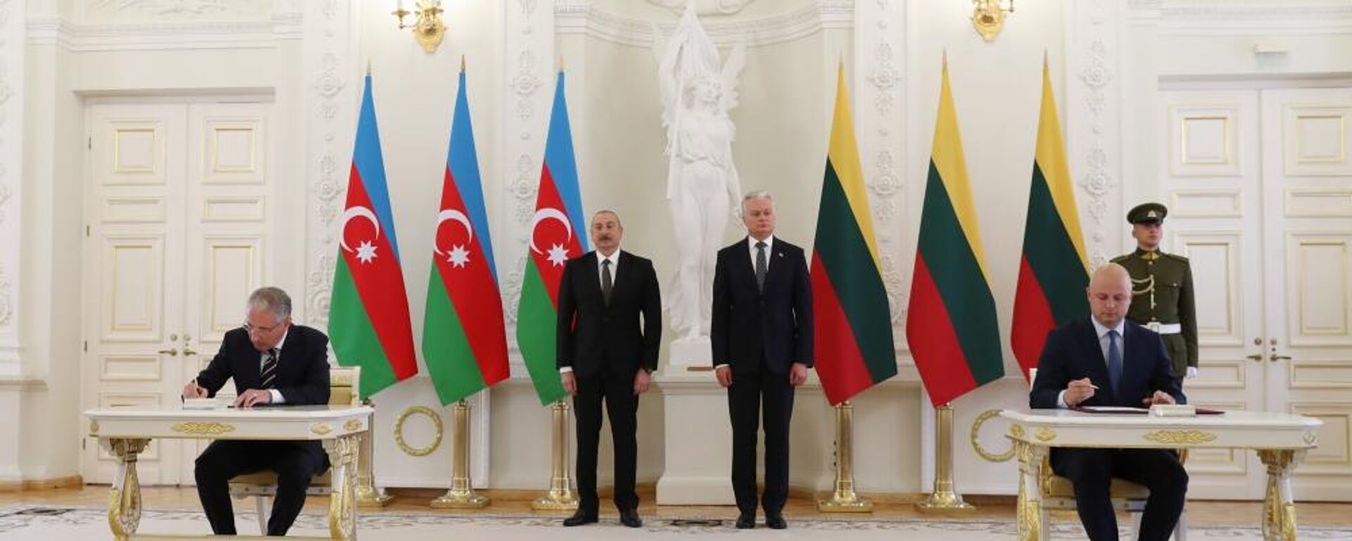 Ряд межгосударственных соглашений между Азербайджаном и Литвой подписан в Вильнюсе - Sputnik Азербайджан, 1920, 22.05.2023
