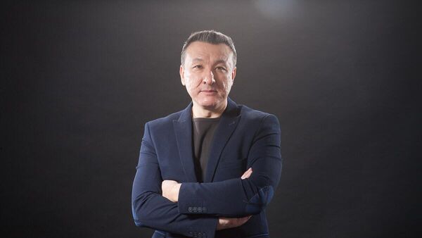 Казахстанский музыкант Аутов: зачем Запад сталкивает народы лбами?
 - Sputnik Азербайджан