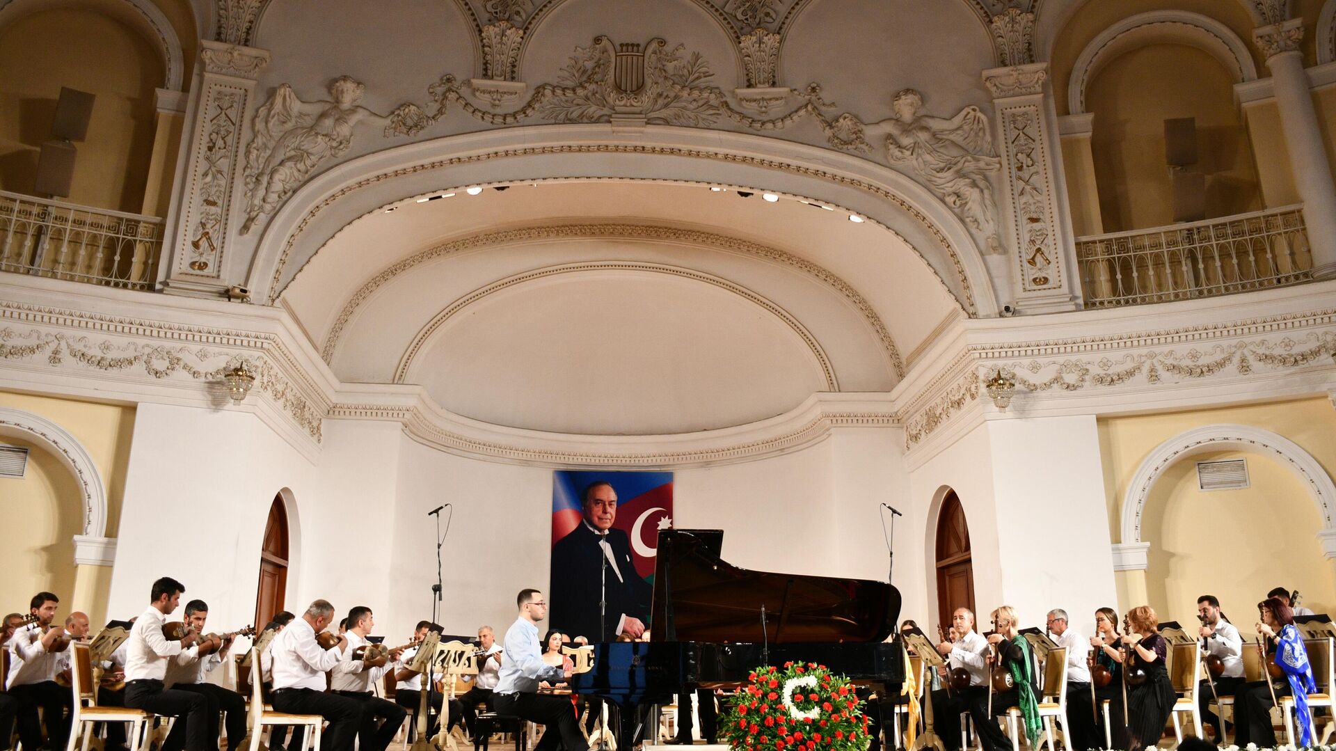 Kонцерт, посвященный 100-летнему юбилею общенационального лидера Гейдара Алиева - Sputnik Азербайджан, 1920, 31.05.2023