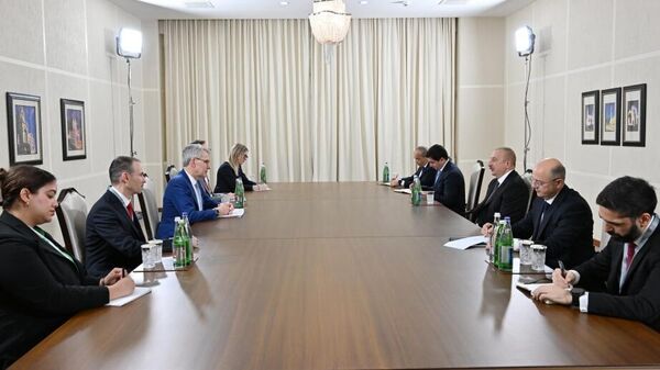 Президент Азербайджана и помощник Блинкена обсудили поставки энергоресурсов по ТМТМ - Sputnik Азербайджан