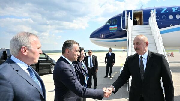 Президент Азербайджана прибыл в Молдову
 - Sputnik Азербайджан