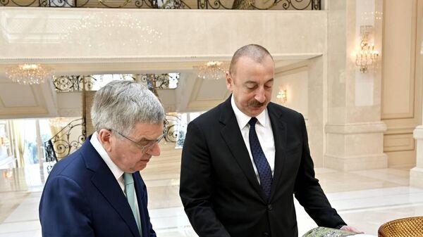 İlham Əliyev Beynəlxalq Olimpiya Komitəsinin Prezidentini qəbul edib - Sputnik Azərbaycan