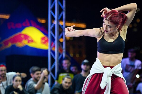 Bakıda dünyaca məşhur &quot;Red Bull Dance Your Style&quot; rəqs müsabiqəsi. - Sputnik Azərbaycan