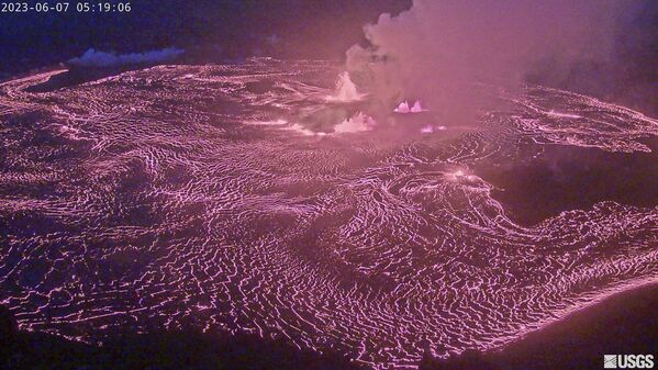 Havay adalarında Kilauea vulkanının püskürməsi. - Sputnik Azərbaycan