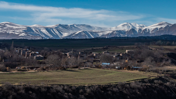 Вид на село Неркин Хндзореск, Зангузур (Сюник) - Sputnik Азербайджан
