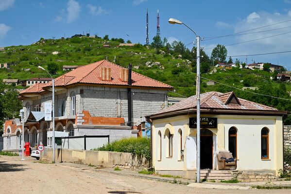 Вид на жилые дома в Шуше. - Sputnik Азербайджан