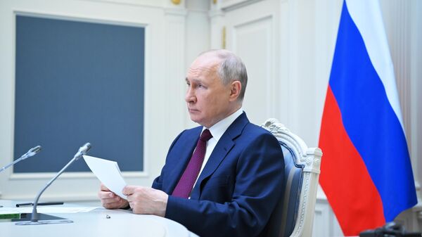 Президент РФ В. Путин принял участие в заседании Совета глав государств – членов ШОС - Sputnik Азербайджан