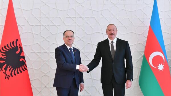 Состоялась церемония официальной встречи Президента Албании Байрама Бегая - Sputnik Азербайджан