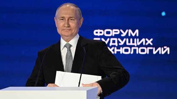 Президент РФ В. Путин посетил форум будущих технологий  - Sputnik Азербайджан