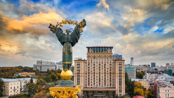 Монумент Независимости в Киеве, Украина - Sputnik Azərbaycan
