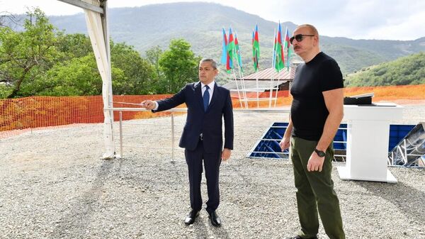Prezident İlham Əliyev Şuşa rayonunda səfərdədir - Sputnik Азербайджан