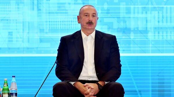 Prezident İlham Əliyev Forumda çıxış edir  - Sputnik Azərbaycan