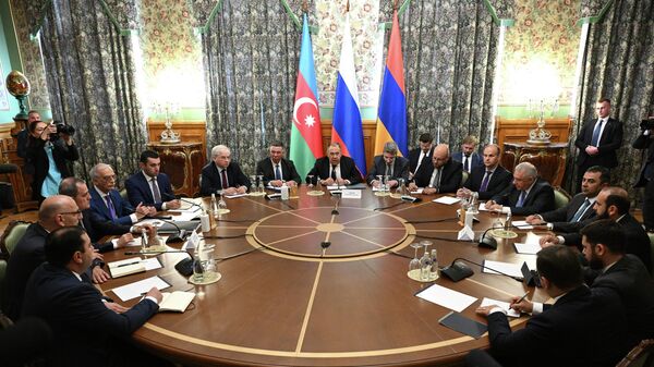 Трехсторонняя встреча глав МИД Азербайджана, России и Армении в Москве
 - Sputnik Азербайджан