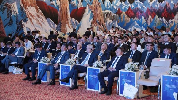 Baş nazirin müavini VII Beynəlxalq İssık-Kul 2023 iqtisadi forumunda iştirak edib - Sputnik Azərbaycan