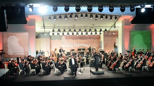 Церемония открытия XIII Габалинского международного музыкального фестиваля - Sputnik Азербайджан