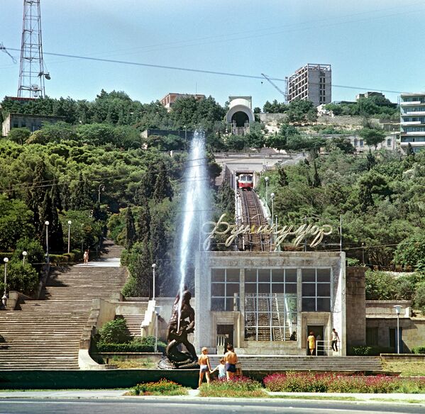 Bakı şəhərində funikulyor, 1973.  - Sputnik Azərbaycan
