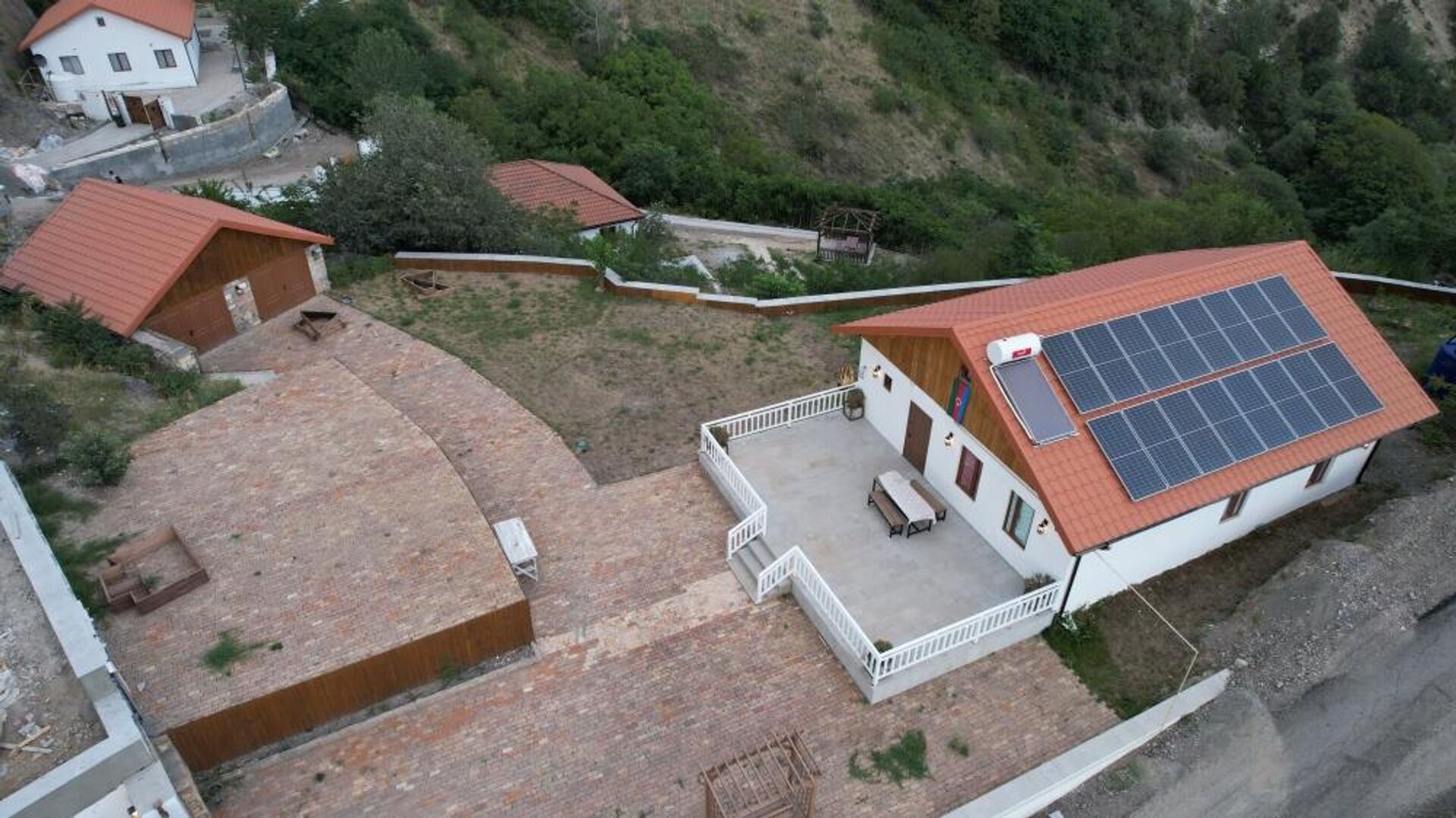 В Лачине дома обеспечиваются солнечной энергией - Sputnik Азербайджан, 1920, 09.08.2023