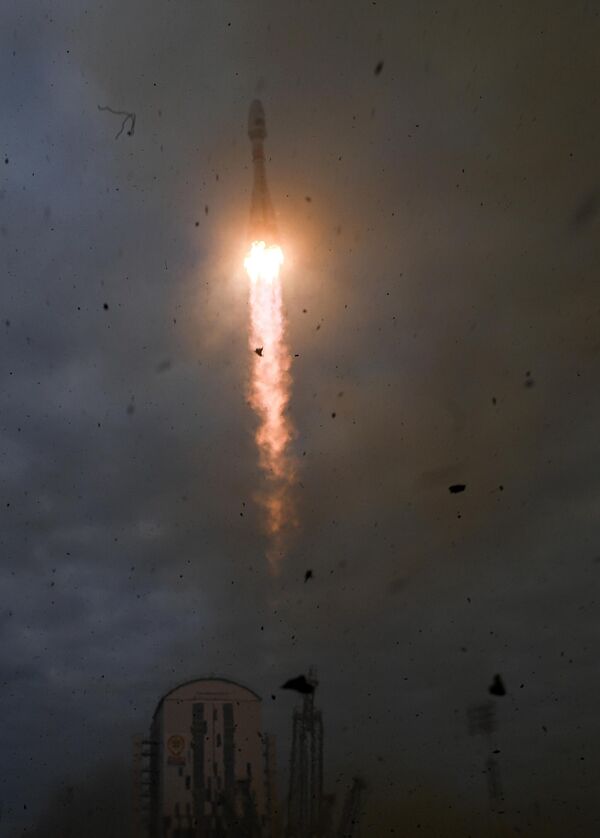 &quot;Vostochnıy&quot; kosmodromundan &quot;Freqat&quot; sürətlənmə bloku və &quot;Luna-25&quot; avtomatik stansiyası ilə &quot;Soyuz-2.1b&quot; raketinin buraxılışı. - Sputnik Azərbaycan