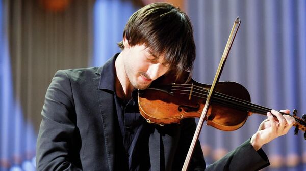 Российский скрипач азербайджанского происхождения Деннис Гасанов - Sputnik Азербайджан