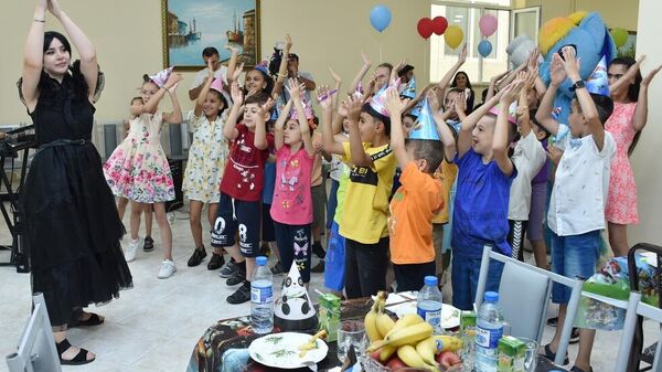 Фонд Гейдара Алиева организовал очередной праздник для детей
 - Sputnik Азербайджан