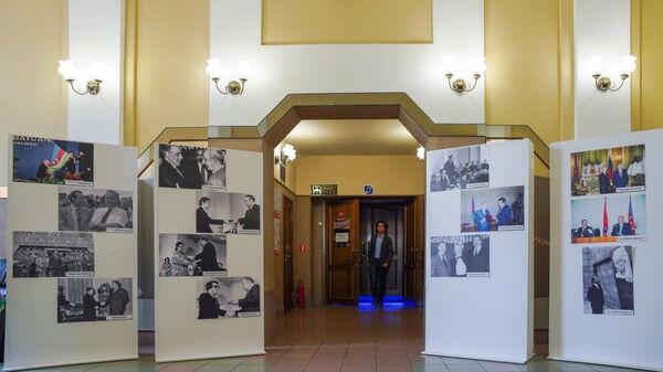 Открытие фотовыставки и презентация документального фильма «Гейдар Алиев – человек легенда  - Sputnik Азербайджан