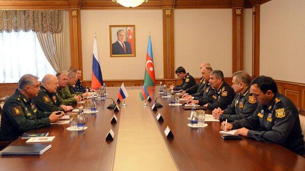 Министр обороны АР обсудил ситуацию в Карабахе с новым командующим РМК
 - Sputnik Азербайджан