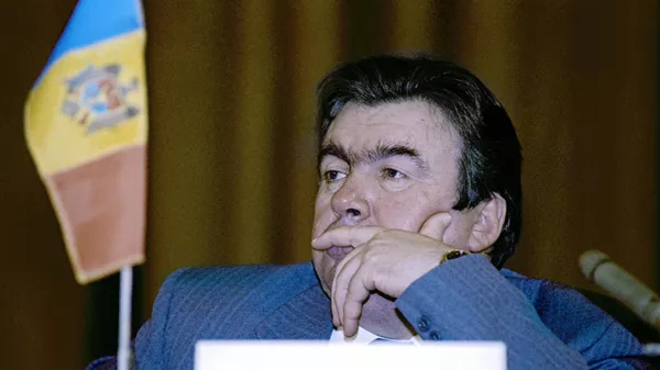резидент Молдовы Мирча Снегур - Sputnik Азербайджан