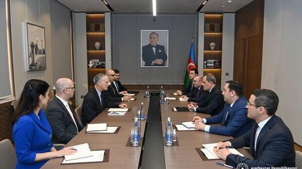 Джейхун Байрамов встретился со старшим советником 
Госдепа США по переговорам на Кавказе  - Sputnik Азербайджан