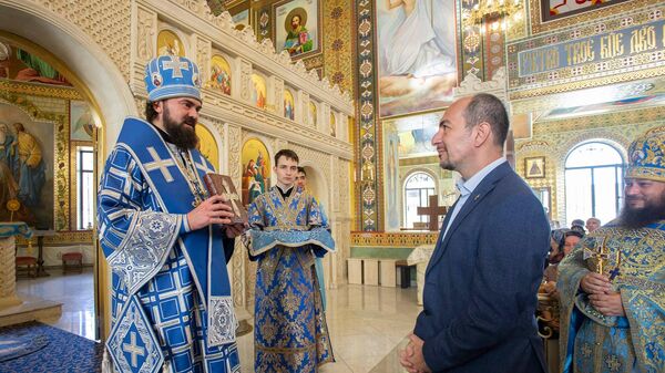 Торжества по случаю престольного праздника прошли в соборе рождества богородицы - Sputnik Азербайджан