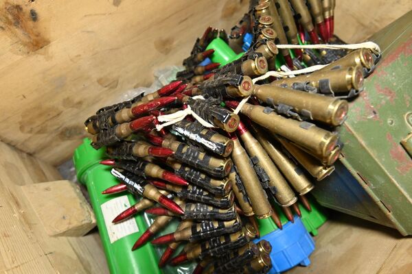 Боеприпасы, переданные Вооруженным Силам Азербайджана, а также захваченные во время антитеррористических мероприятий. - Sputnik Азербайджан