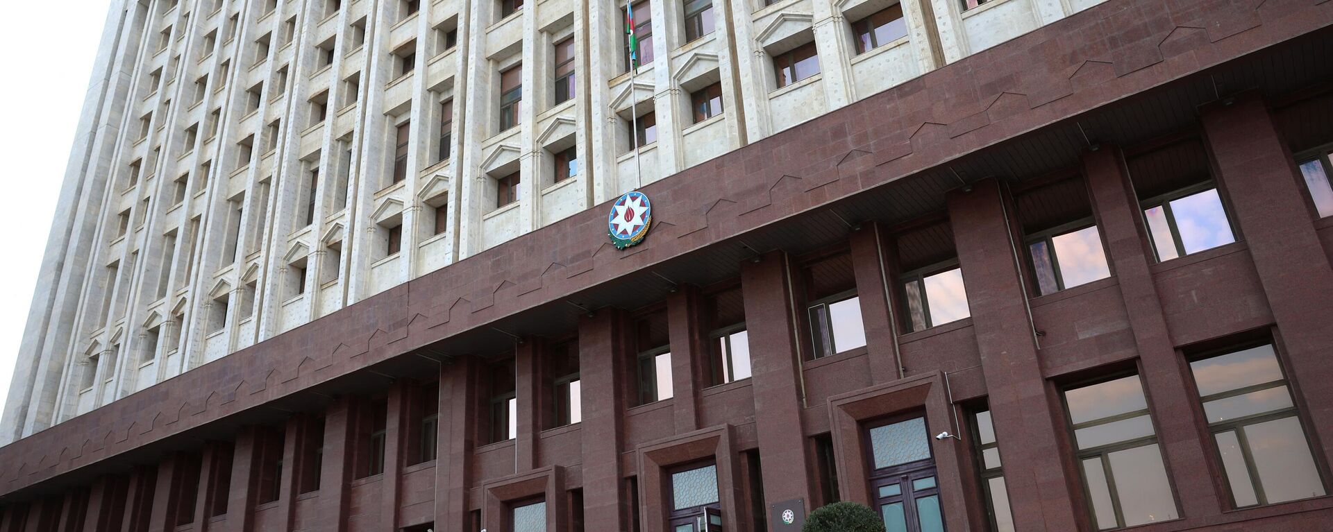 Здание Администрации президента Азербайджанской Республики - Sputnik Азербайджан, 1920, 27.02.2025