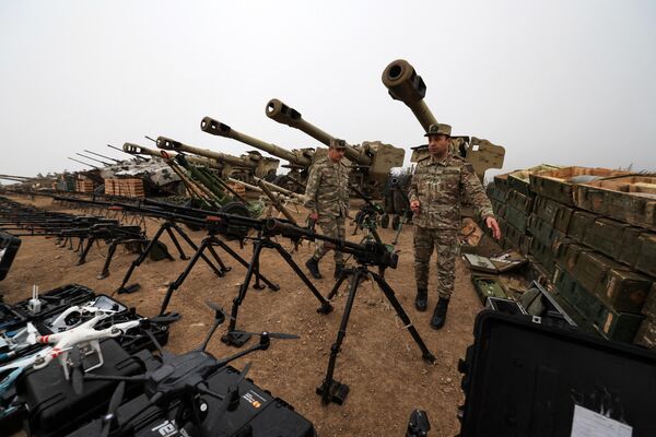 Военная техника и оружие, переданные Вооруженным силам Азербайджана. - Sputnik Азербайджан