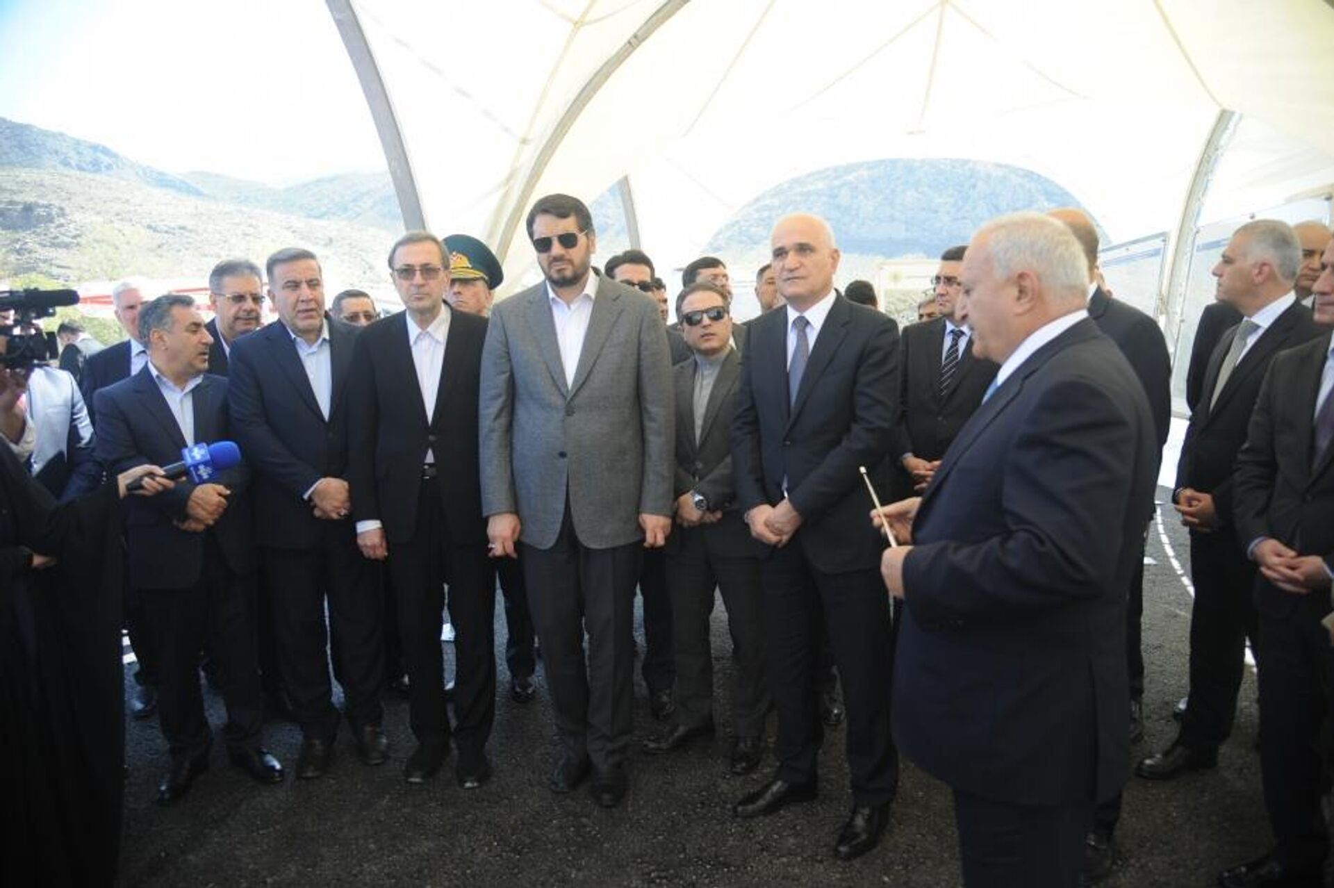 В Зангилане прошла церемония закладки фундамента автомобильного моста между Азербайджаном и Ираном - Sputnik Азербайджан, 1920, 06.10.2023