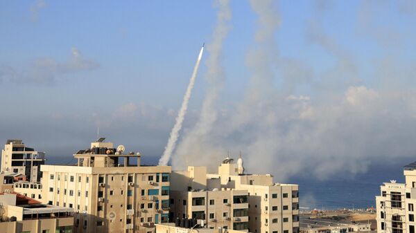 Ракеты выпущенные из города Газа в сторону Израиля - Sputnik Азербайджан