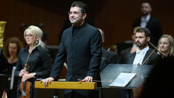Азербайджанский дирижер управлял одним из старейших оркестров в мире