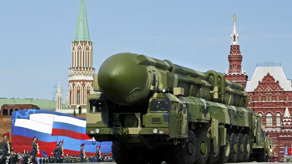Российская межконтинентальная баллистическая ракета «Тополь» - Sputnik Азербайджан