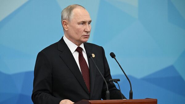 Официальный визит президента РФ В. Путина в Киргизию. День второй - Sputnik Азербайджан