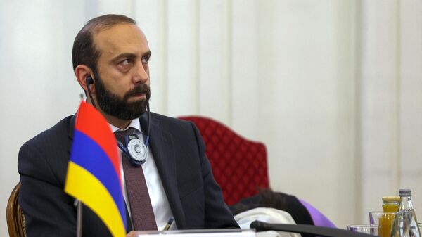 Министр иностранных дел Армении Арарат Мирзоян - Sputnik Azərbaycan