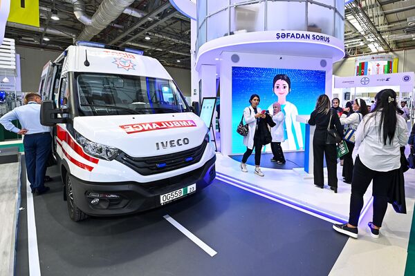 Автомобиль скорой помощи на выставке  «Медицинские Инновации» в Баку. - Sputnik Азербайджан
