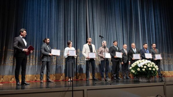 Церемония награждения победителей I Международного театрального фестиваля ТЮРКСОЙ - Sputnik Азербайджан