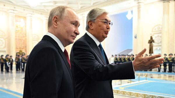 Президент РФ Владимир Путин и президент Республики Казахстан Касым-Жомарт Токаев - Sputnik Азербайджан